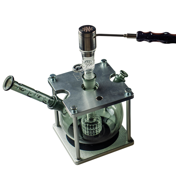 This is the Taroma 3.0 GO Kit & The Elephant Cage bundle available at Ritual Colorado. It features an impressive ball vaporizer with a paired glass water piece for reliable performance. Check out all the bundled discounts combining ball vaporizers, portable vaporizers, dabbing gear and bongs at Ritual Colorado today.