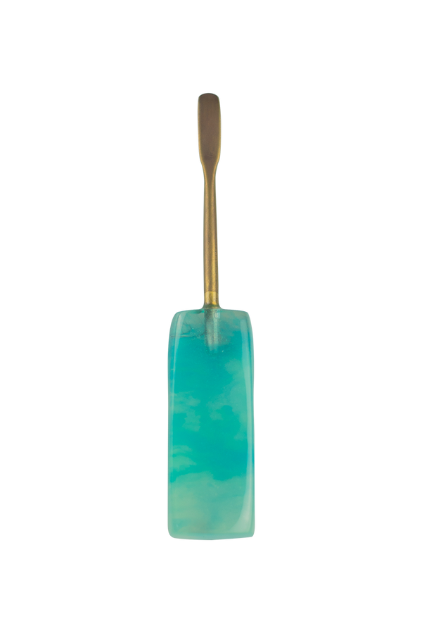 This is a rounded tip dab tool from The Terp Tool Company available at Ritual. Featuring a convenient rounded dab tip and ergonomic resin handle these unique dab tools provide a convenient and personalized dabbing experience.