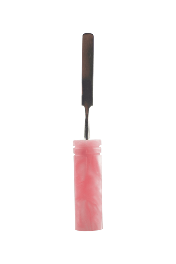 This is the Pink Bliss dab tool from Hash Handlez available at Ritual Colorado. This beautiful dabber features a vibrant resin handle and protective hard case for easy transportation.