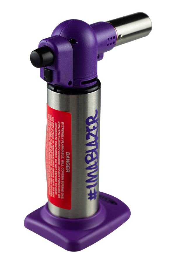 This is the Blazer Big Buddy butane dab torch available at Ritual Colorado. Available in a wide variety of fun colors, this powerful and durable torch provides even heating for outstanding performance with dabbing quartz and butane dry herb vaporizers.