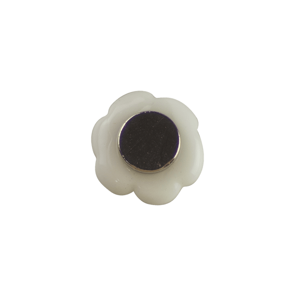 This is a glass flower pin by Technicolor Tony available at Ritual Colorado. Made locally in Denver, Colorado these are fun pieces of handmade jewelry.