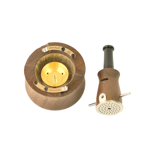 This is the Classic Walnut Vapman Click by INHALE available at Ritual Colorado. Featuring classic Vapman style with an added click feature making it easier than every to get the perfect vaporization sessions.