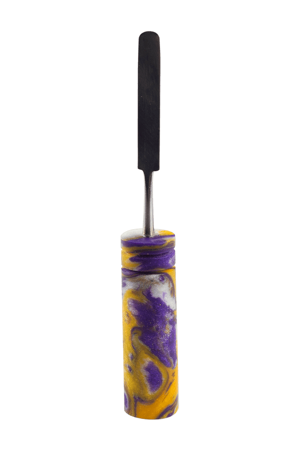This is the Buttercup dab tool from Hash Handlez available at Ritual Colorado. Each includes a beautiful resin dab tool, protective hard case, and a hand-written card. Check out these locally Denver-made dabber tools today!