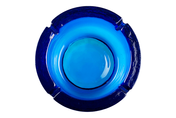This is the Deep Blue Mid-Century Modern Ashtray from Heady Vintage available at Ritual Colorado. The striking blue color is complimented by four slits for maximum functionality. Check out all the heady vintage ashtrays at Ritual Colorado today!