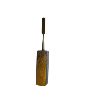 This is a flat tip dab tool from The Terp Tool Company available at Ritual. Featuring modern dabber shapes and beautiful resin handles these dab tools make for a fun and personal dabbing experience.
