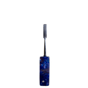This is a flat tip dab tool from The Terp Tool Company available at Ritual. Featuring modern dabber shapes and beautiful resin handles these dab tools make for a fun and personal dabbing experience.